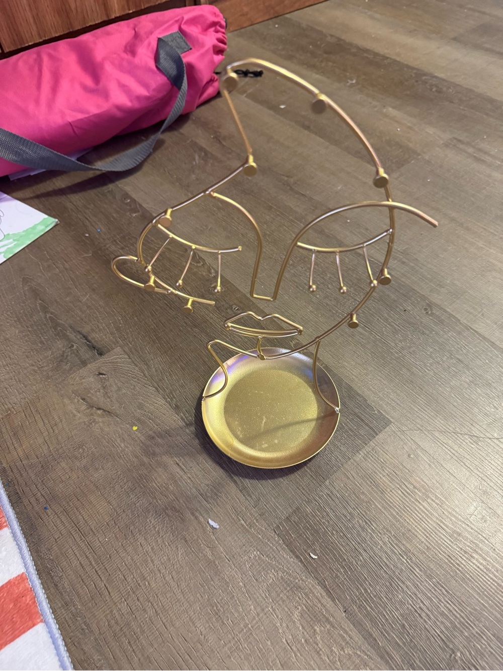 Gold Face-Shaped Jewelry and Earring Organizer Stand